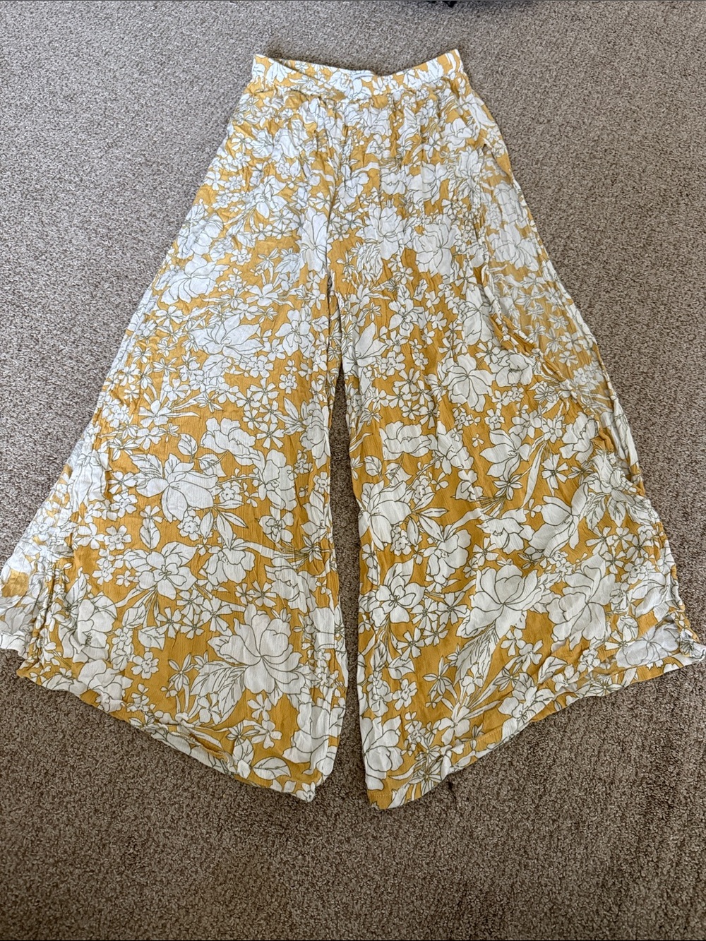 O'Neill Mustard and White Floral Wide-Leg cropped Pants with slit
